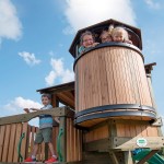 Complex de Joaca Cuibul Vulturilor din lemn de cedru - Centru din lemn cu tobogan si 3 nivele Eagle Nest Elite Backyard Discovery 